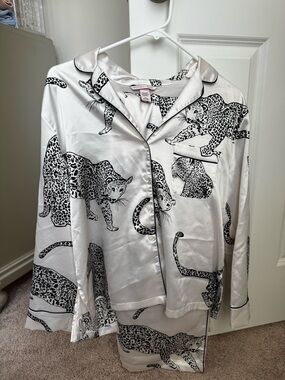 Victoria's Secret Satin Leopard-Print Sleep Set - White & Black